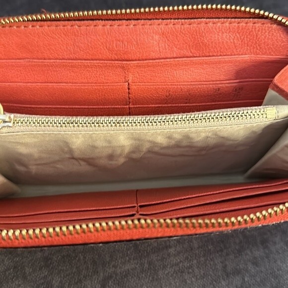 Authentic Chloe, Metallic Copper Zippy Long Wallet 7in x 4in - Picture 5 of 9
